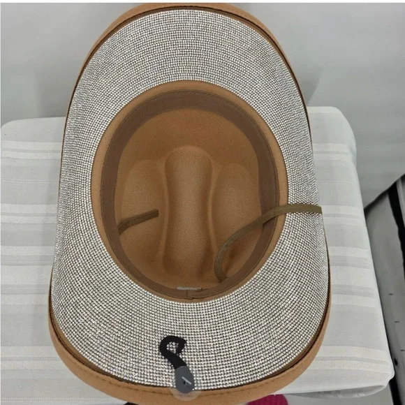 🆕 CC Beanie Sparkled Vegan Cowboy Hat with Rhinestone Accents. NWT!💥💥 - Picture 5 of 6